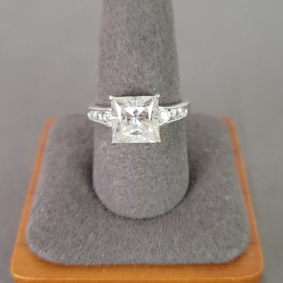 Sparkling Silver 4ct Princess Cut w/ Round Side Stones CZ Engagement Ring, Sz 9 - Picture 2 of 14